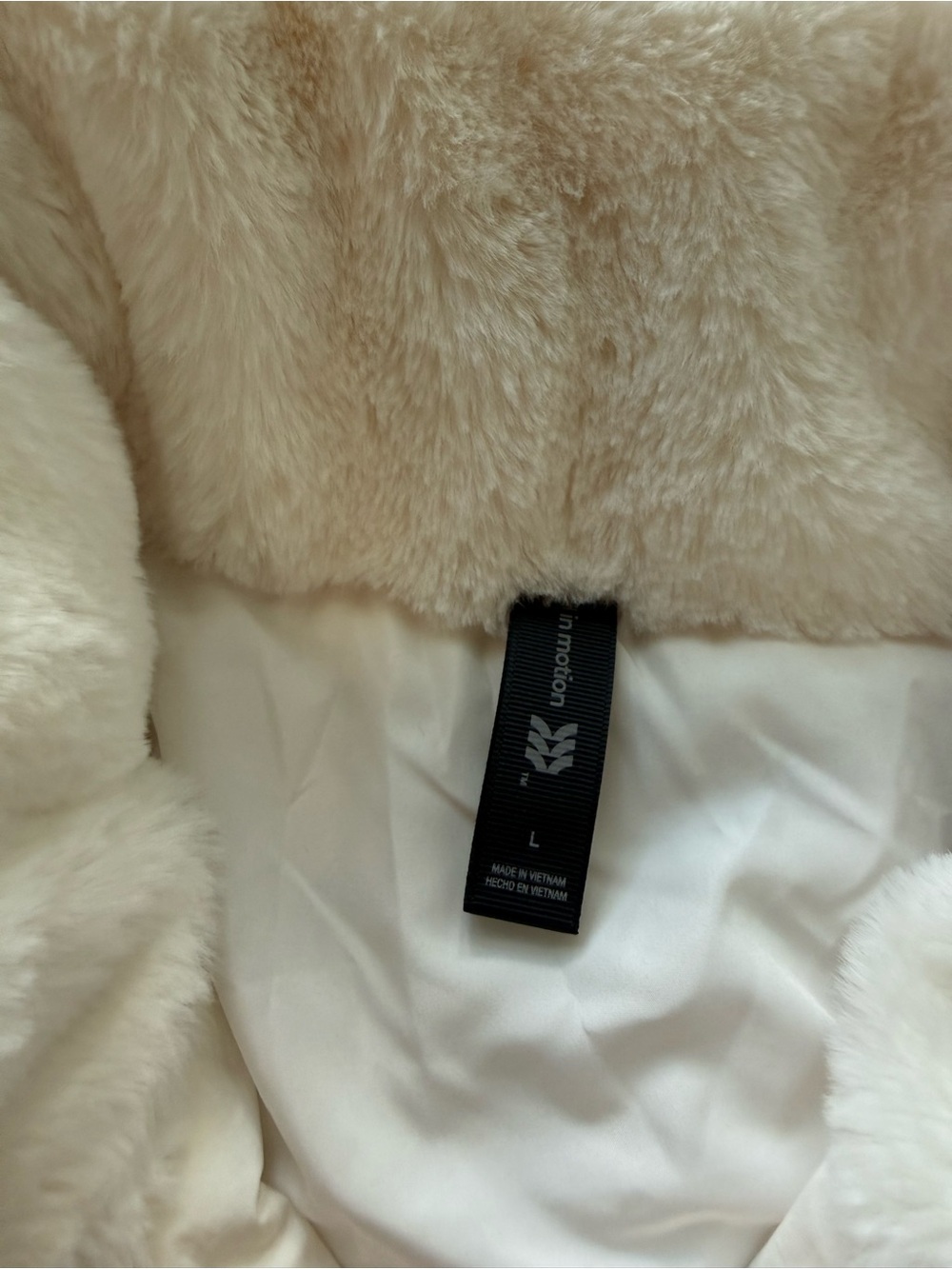 NWT. All in Motion jacket. Size large - Picture 3 of 4